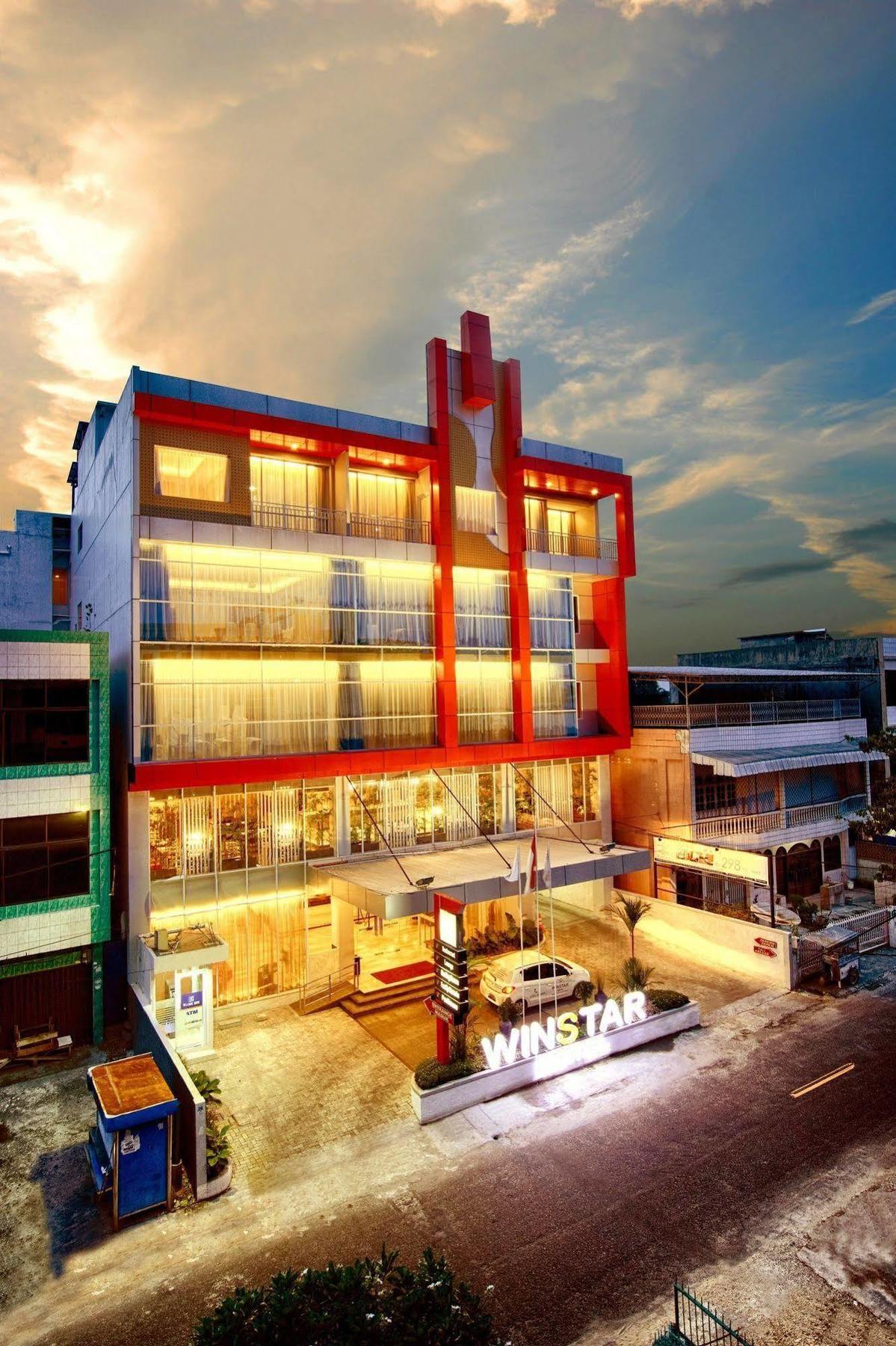 Winstar Hotel Пеканбару Екстер'єр фото